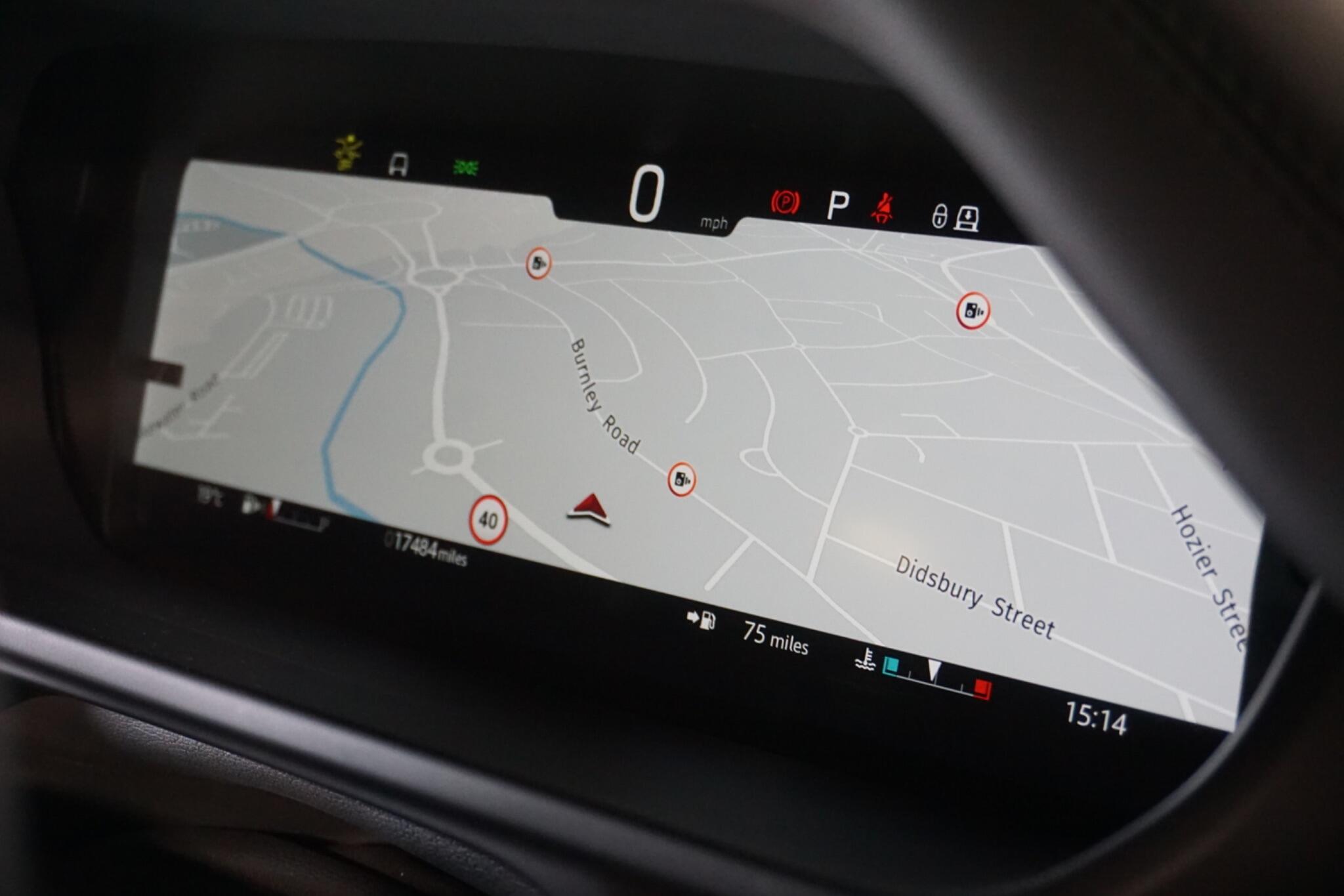 Land Rover Defender 90 3.0 D300 MHEV X-Dynamic HSE Hard Top SUV 3dr Diesel Auto 4WD SWB Euro 6 (s/s) (300 ps)